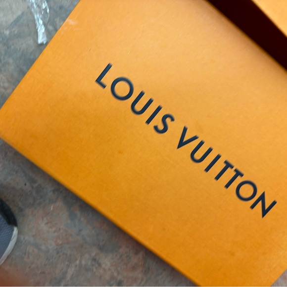 Louis Vuitton Blue Paris Notebook - Picture 11 of 14